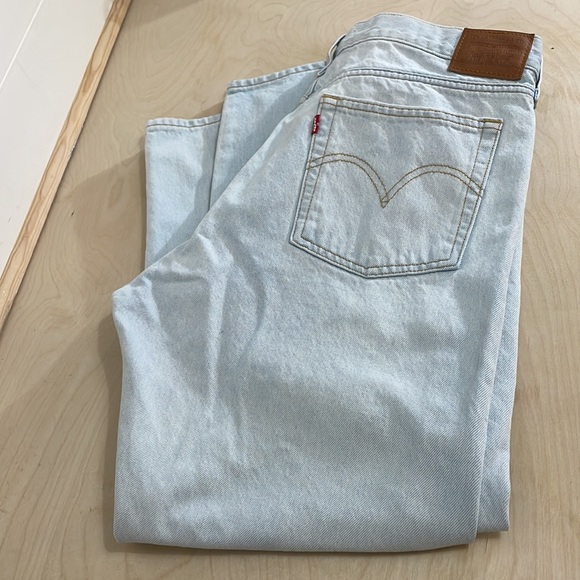 Levi's premium denim wedgie straight light wash size 32‎ - Picture 2 of 9